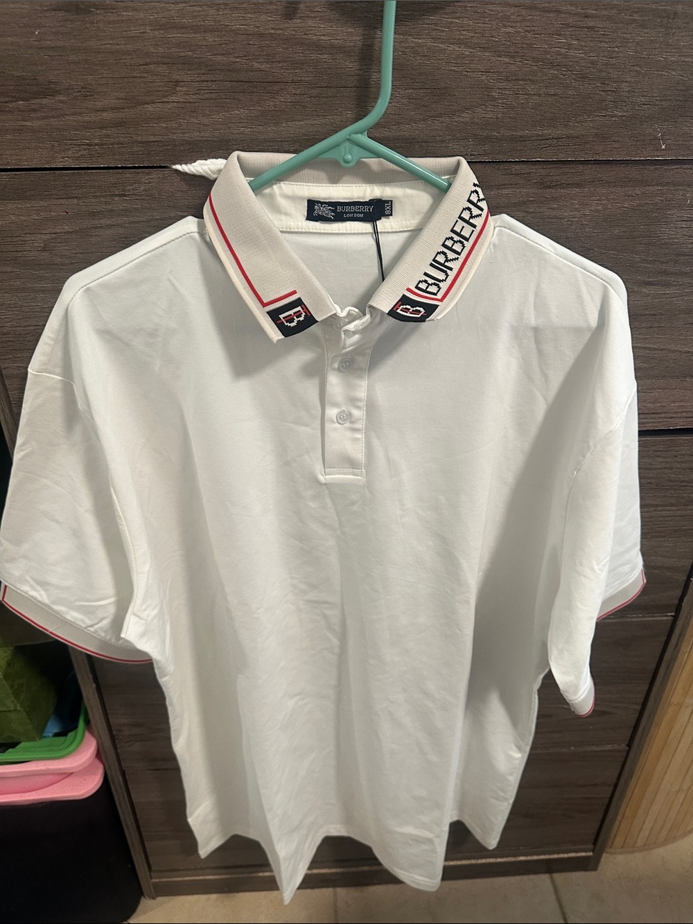 Men’s White Polo size XL